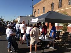 Image of plant clinic booth at Las Cruces Farmers' Market